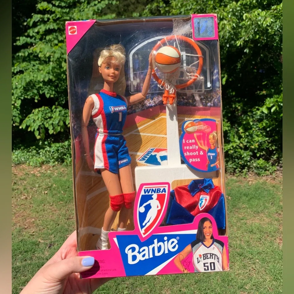 Vintage WNBA Barbie Doll - Picture 4 of 16